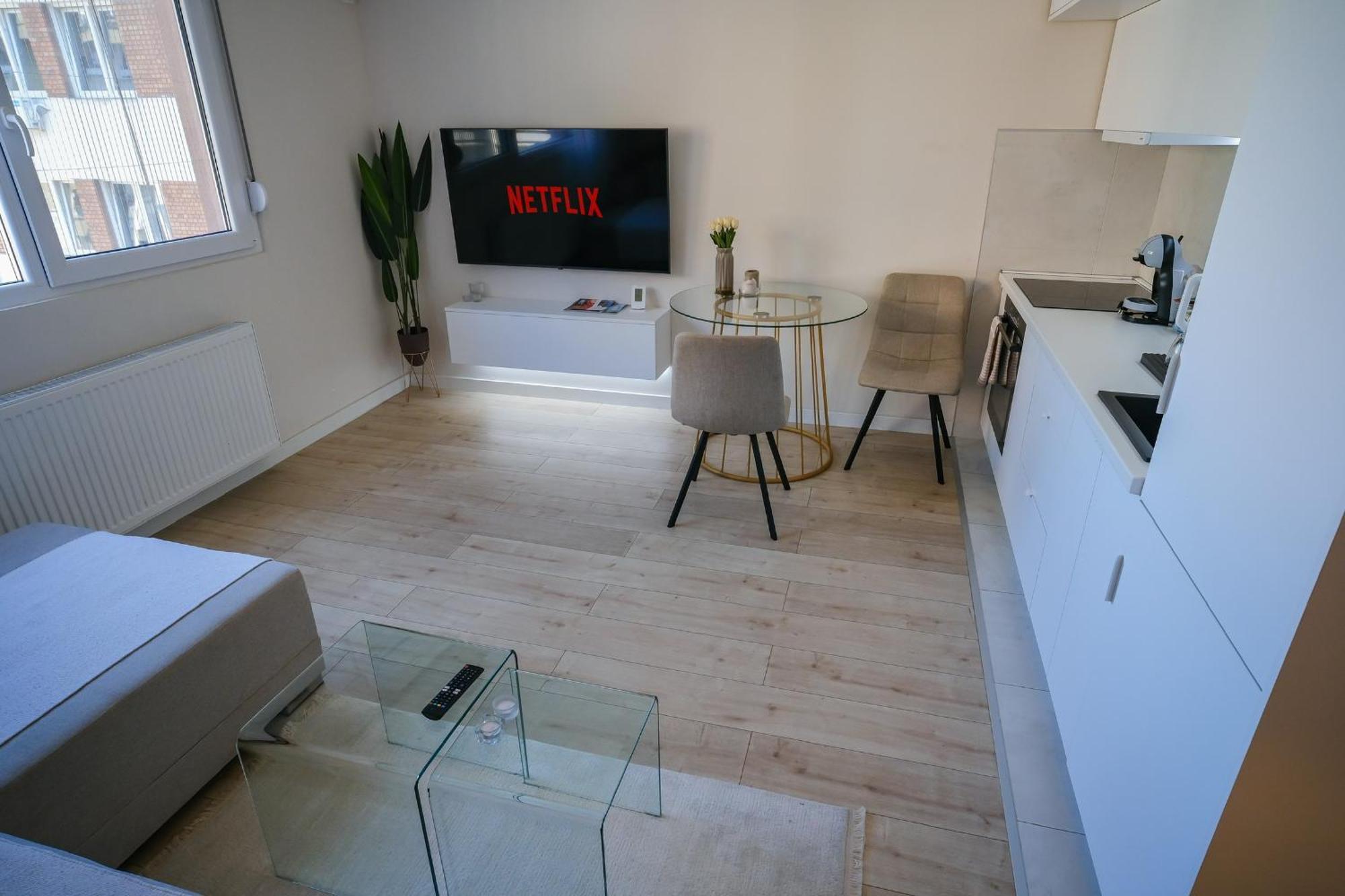 Apartment In Nis, Center! Brand-New Eksteriør billede